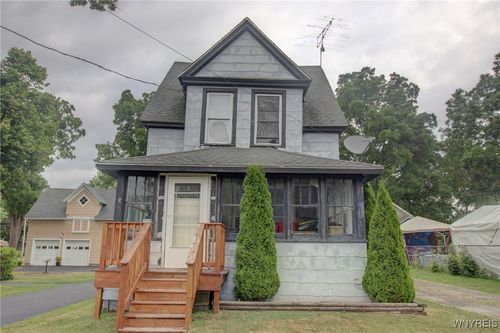 2020 Lakeview Rd, Lake View, NY, 14085-9662 | Card Image
