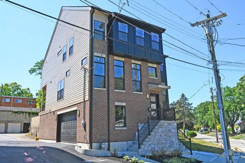 2899 Romana Pl, Cincinnati, OH, 45209 | Card Image