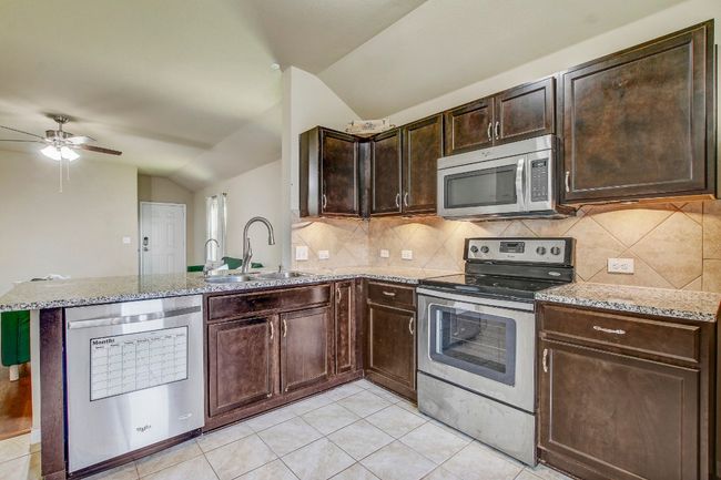 400 Pinnacle Dr, House other with 3 bedrooms, 2 bathrooms and 4 parking in Georgetown TX | Image 12