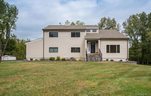 3 Lisa Ct, Patterson, NY, 12563-2815 | Card Image
