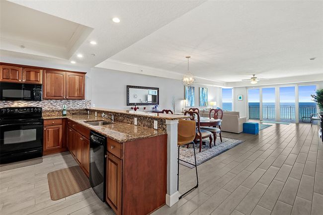 806 - 2403 S Atlantic Ave, Condo with 3 bedrooms, 3 bathrooms and null parking in DAYTONA BEACH SHORES FL | Image 12