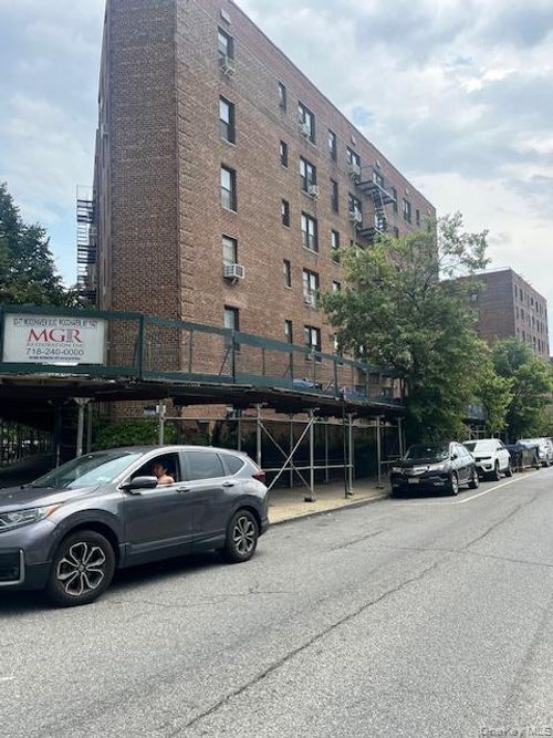 4n-83-75 Woodhaven Blvd, Woodhaven, NY, 11421-1511 | Card Image