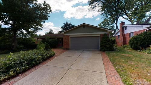 2235 Prairie St, Ann Arbor, MI, 48105-1441 | Card Image