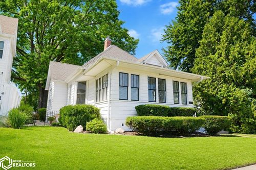 1819 Orchard St, Burlington, IA, 52601-6136 | Card Image