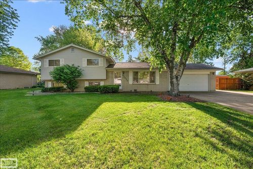 53656 Lynnham Lane, Shelby Charter Township, MI, 48316 | Card Image