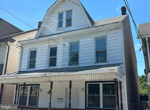 338 S Market St, Shamokin, PA, 17872-6331 | Card Image