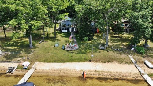 15871 Pretty Lake Dr, Mecosta, MI, 49332-9617 | Card Image