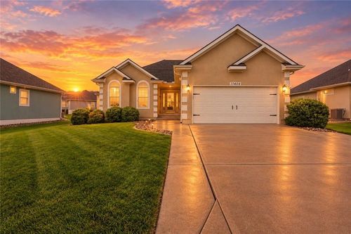 11404 Trevor Dr, Peculiar, MO, 64078-9315 | Card Image