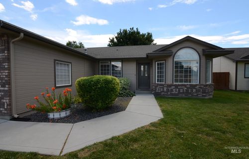 7589 Edgebrook Dr, Nampa, ID, 83687-8333 | Card Image