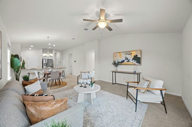 Living area of home | Image 20