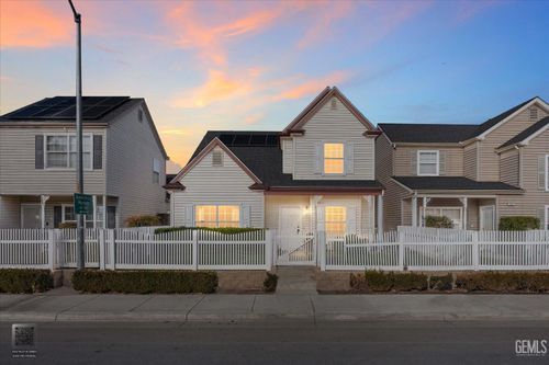 622 21st St, Bakersfield, CA, 93301-4123 | Card Image