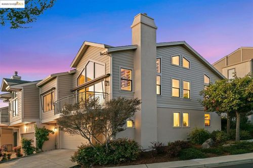 63 Schooner Hl, Oakland, CA, 94618-2335 | Card Image