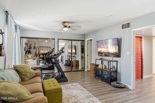 12801 N 15th Ave, Phoenix, AZ, 85029-2820 | Card Image