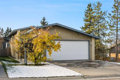 100 Ranch Estates Dr Nw, House other with 4 bedrooms, 3 bathrooms and 2 parking in Calgary AB | Image 2