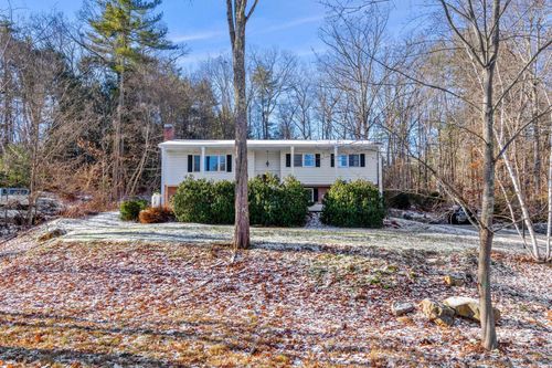 15 Green Meadow Lane, Bedford, NH, 03110 | Card Image