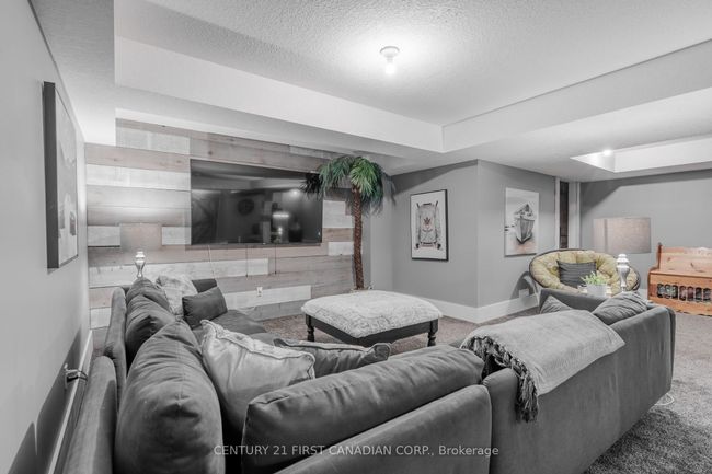 60 - 3320 Meadowgate Blvd, Condo with 3 bedrooms, 2 bathrooms and 1 parking in London ON | Image 24