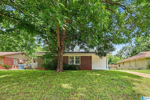 549 Henson St, MIDFIELD, AL, 35228-2303 | Card Image
