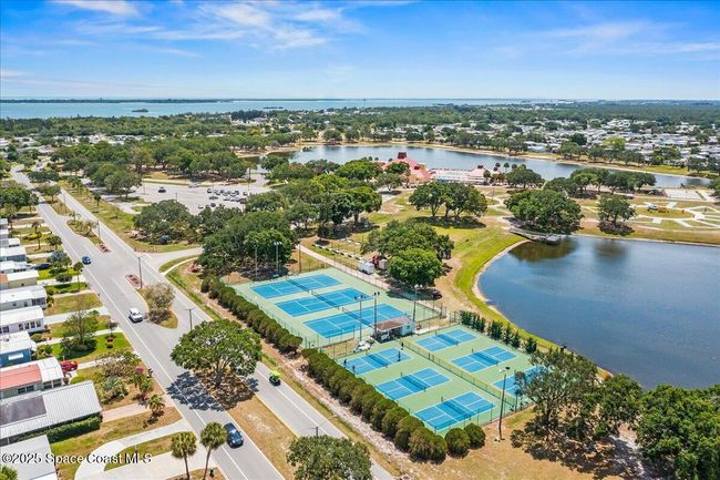 641 Hyacinth Cir, House other with 2 bedrooms, 2 bathrooms and null parking in Barefoot Bay FL | Image 43