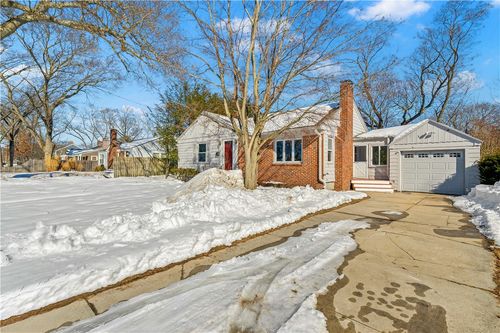 52 Dahlia St, Warwick, RI, 02888-5116 | Card Image