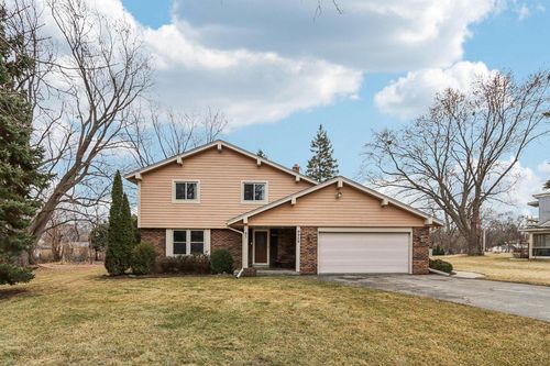 9959 W Conrad Street, Hales Corners, WI, 53130 | Card Image