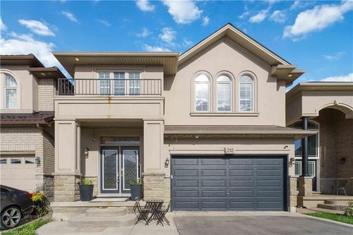 212 Chartwell Cir, Hamilton, ON, L9A0B6 | Card Image