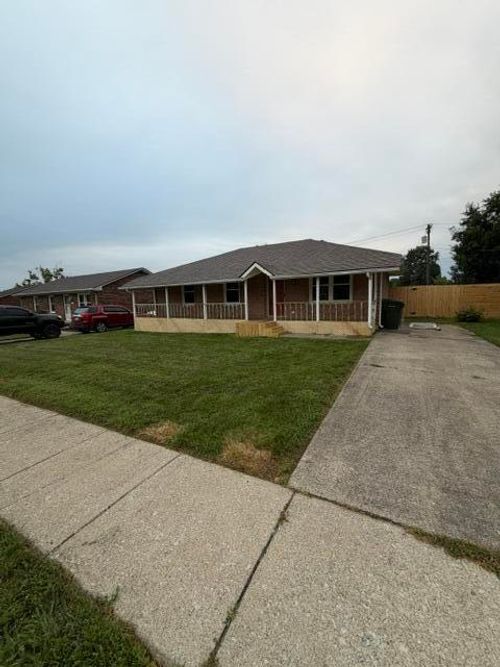3613 Sulier Ct, Lexington, KY, 40517-3027 | Card Image