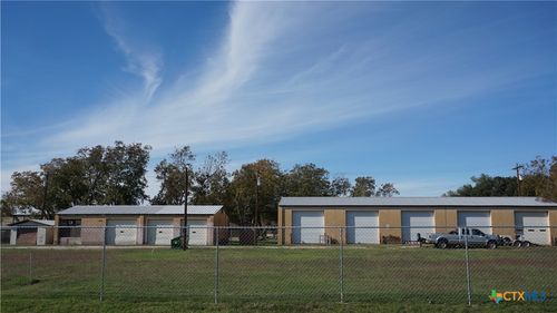 702 Clay Dr, Victoria, TX, 77904-1392 | Card Image