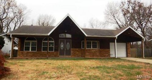 630 Lamplight Ln, Hazelwood, MO, 63042-3404 | Card Image