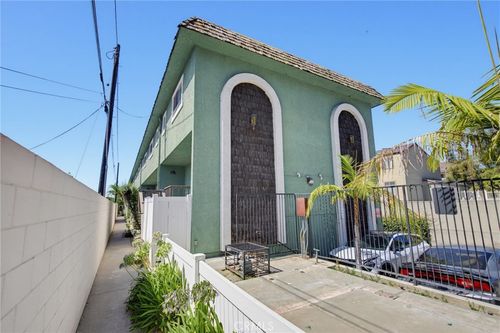 9214 Palm St, Bellflower, CA, 90706-6262 | Card Image