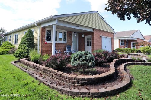 21 Lismore Dr, Berkeley, NJ, 08757-5947 | Card Image
