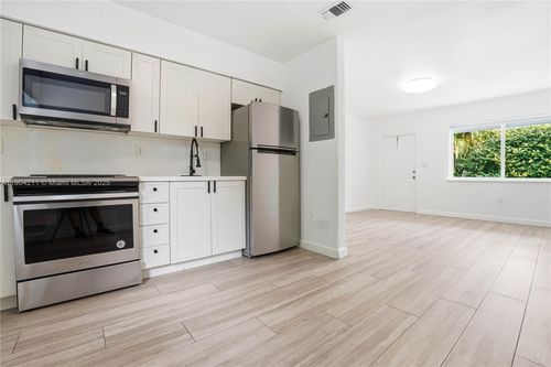 0-60 Nw 42nd St, Miami, FL, 33127-2857 | Card Image