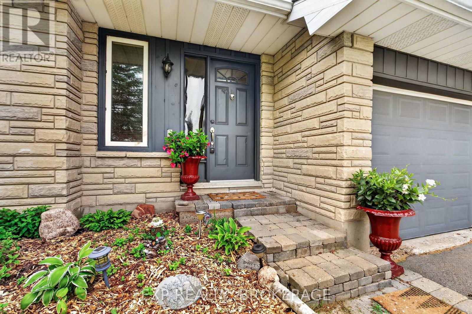 Residential in Quinte West (Sidney Ward) 3