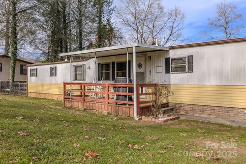 28 Holly Acres Ln, Arden, NC, 28704-9623 | Card Image