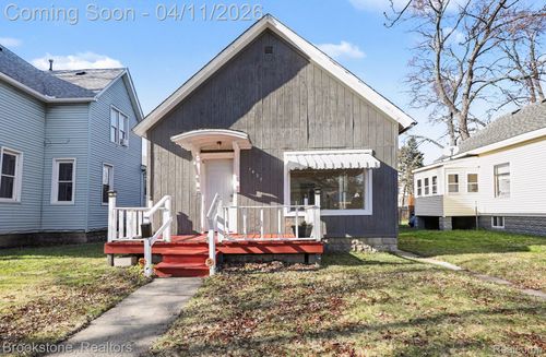 1427 Howard St, Port Huron, MI, 48060-5114 | Card Image