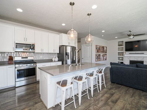 957 W Mckenna Rd, Bluffdale, UT, 84065-1653 | Card Image