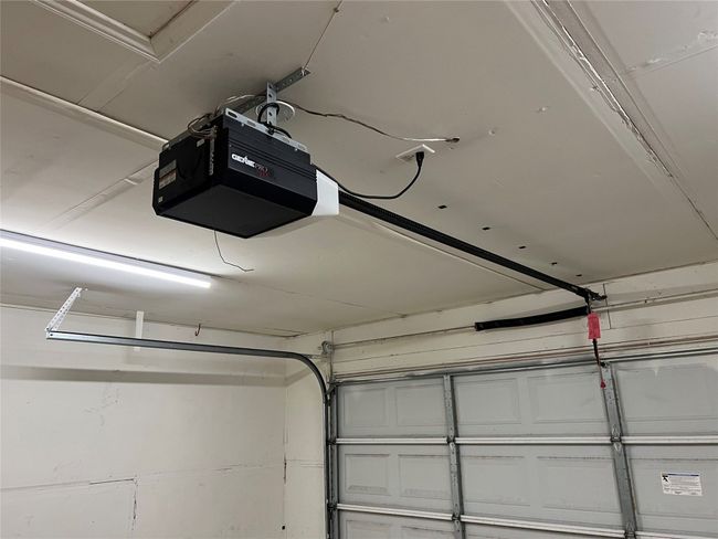 Garage Door Opener | Image 6