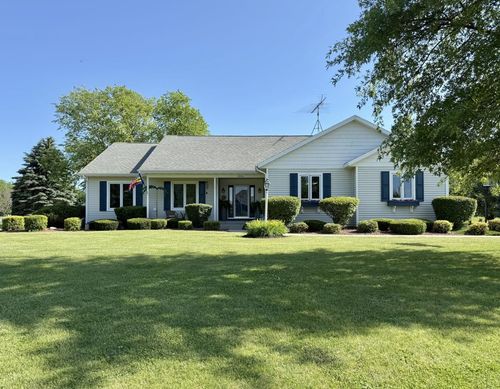 7975 Summit Dr, Delavan, WI, 53115-3295 | Card Image