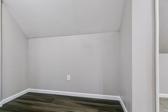 Second level Hall Study Nook #1 | Image 32