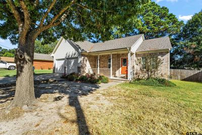 407 Hickory Rd, House other with 3 bedrooms, 2 bathrooms and null parking in Bullard TX | Image 2