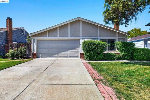 4114 Pinon Way, Livermore, CA, 94551-7105 | Card Image