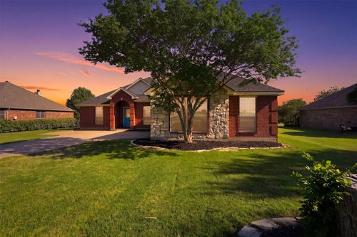 7229 Muirfield Dr, Cleburne, TX, 76033-8945 | Card Image