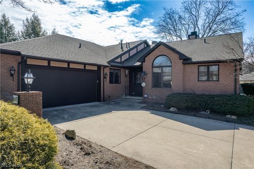 101 N Circle Dr, North Canton, OH, 44709-4210 | Card Image