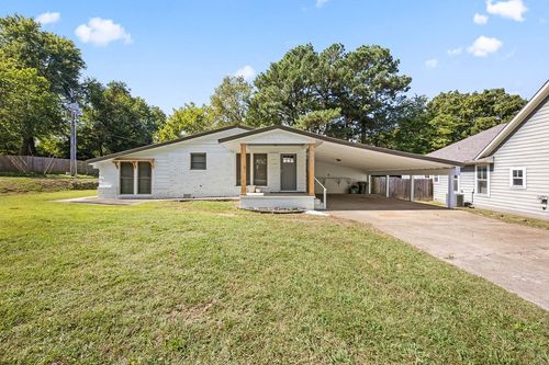 1815 N Woolsey Ave, Fayetteville, AR, 72703-2558 | Card Image