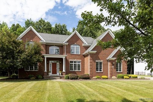 6005 Corinne Ln, Clarence Ctr, NY, 14032-9517 | Card Image