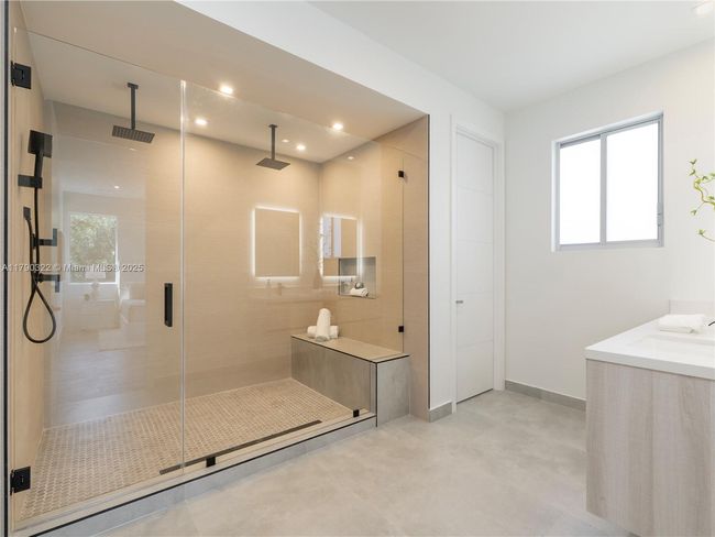 734 14 Th Ave, Townhouse with 4 bedrooms, 4 bathrooms and null parking in Fort Lauderdale FL | Image 15