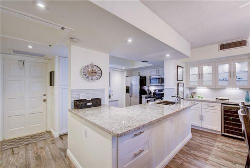 apt-808-2661 S Course Dr, Pompano Beach, FL, 33069-3947 | Card Image