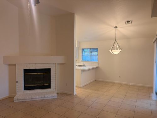 8252 Sunbird Way, Sacramento, CA, 95823 | Card Image