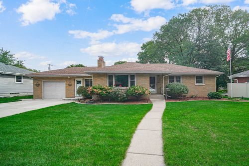 8939 Parrish Ave, Highland, IN, 46322-2148 | Card Image