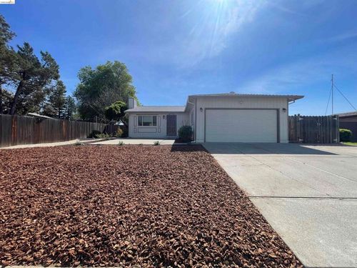 620 N 2nd St, Dixon, CA, 95620-3101 | Card Image
