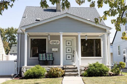 2162 Schultz St, Lincoln Park, MI, 48146-2562 | Card Image